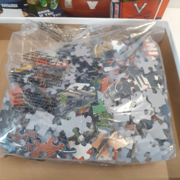 University of Virginia Cavaliers 500 Piece Puzzle Brand New - Picture 9 of 10